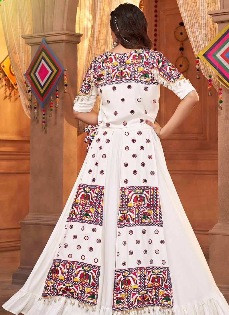 White And Pink Kutchi Embroidered Rajwadi Chaniya Choli